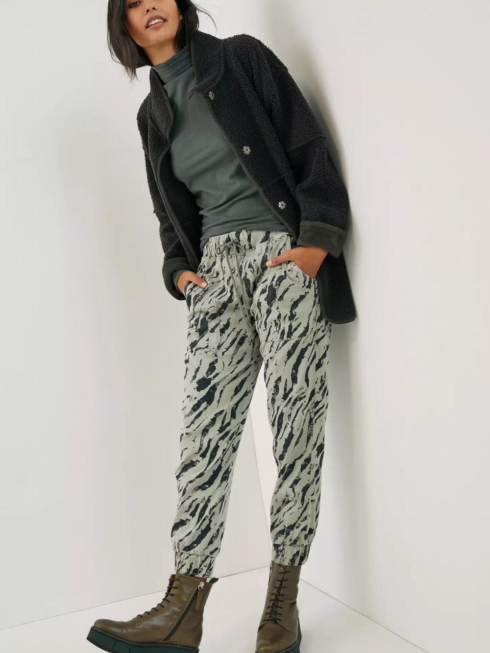Cloth & Stone Everyday Printed Joggers- Anthropology (XS)